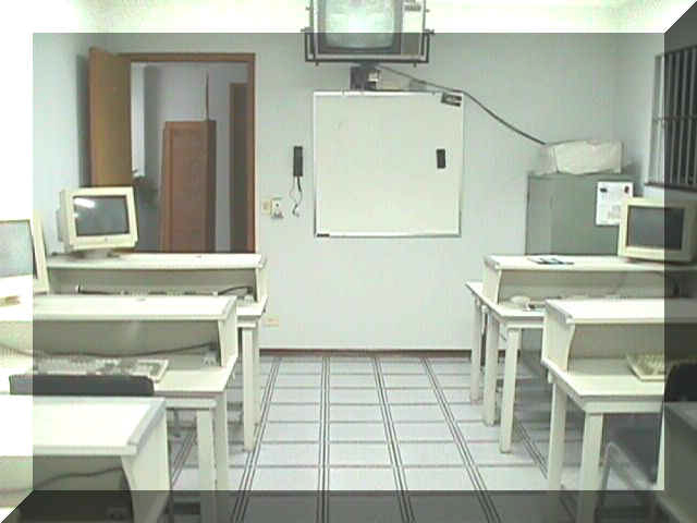Vista da sala de aula para cursos em turmas.